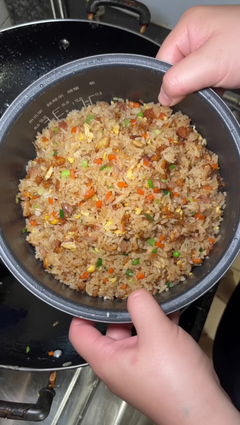 럭셔리 성게알 볶음밥 (황금 우니 볶음밥)