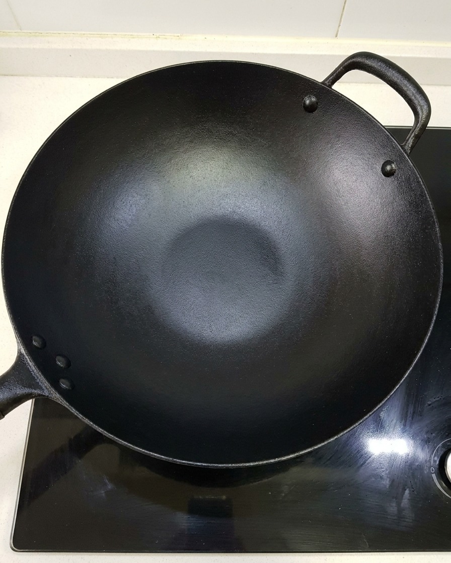 찬물에 담긴 돼지갈비